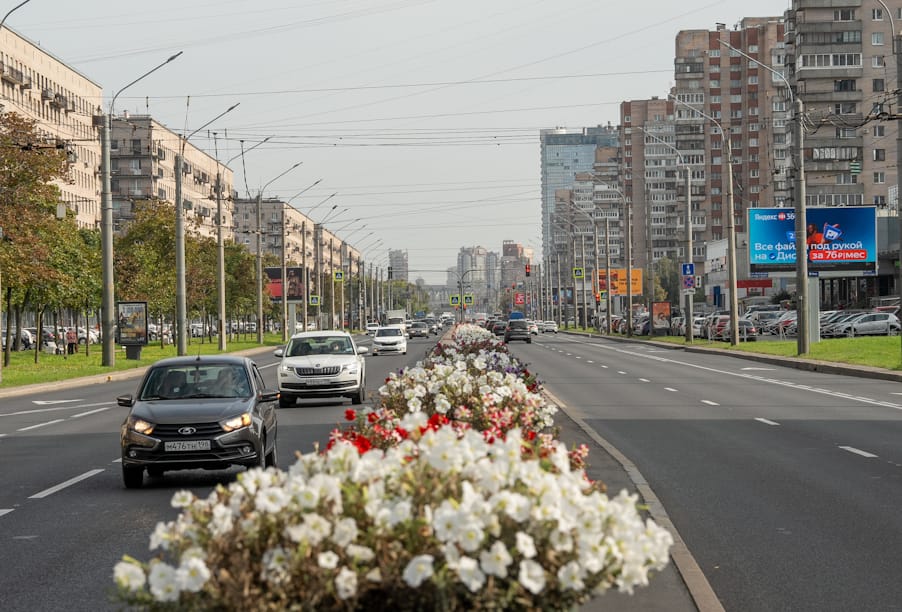 В Санкт-Петербурге отремонтировали участок Ленинского проспекта